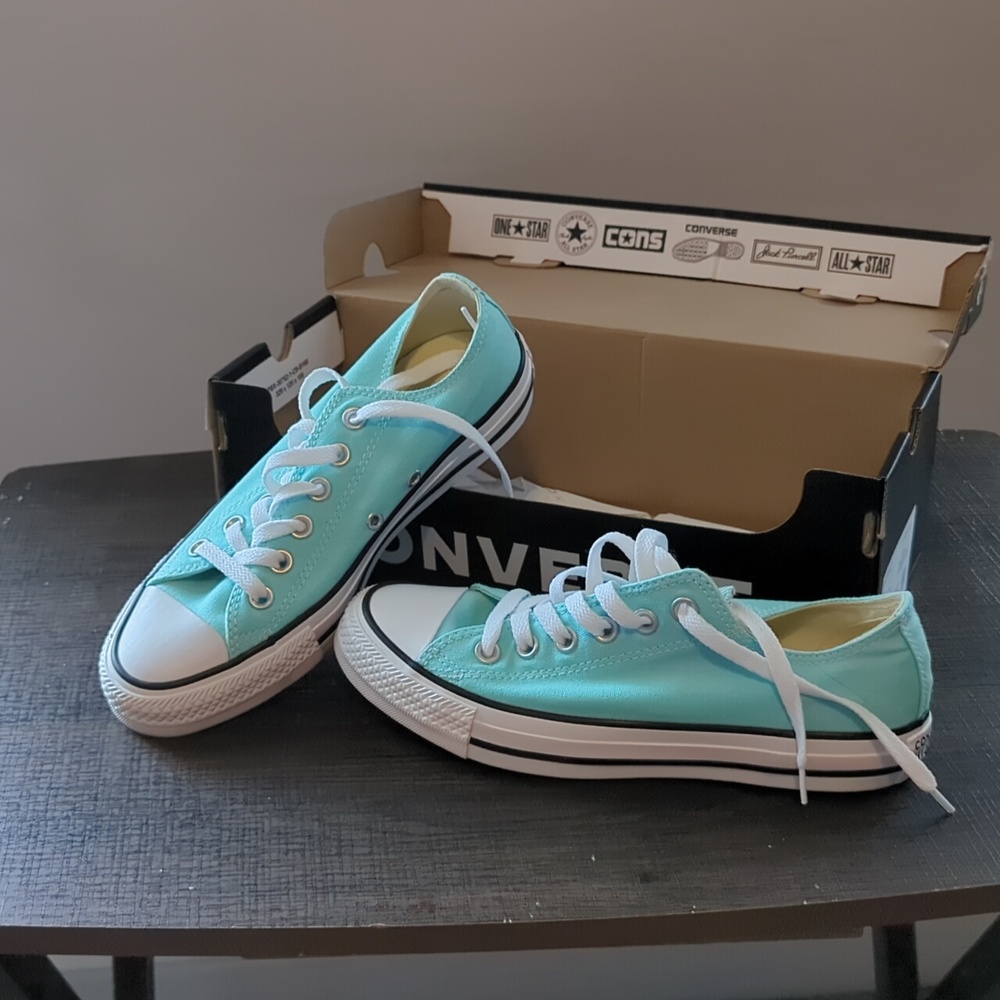 Converse Aruba blue Lo-tops